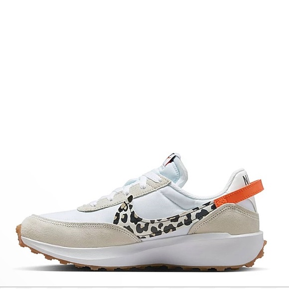 NIKE WOMENS WAFFLE DEBUT SNEAKER LEOPARD PRINT - Picture 2 of 6